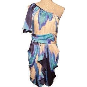 Vince Camuto one shoulder blue white dress watercolor size 8 ruffle pockets